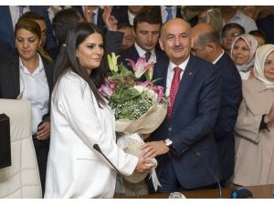 Jülide Sarıeroğlu Çalışma ve Sosyal Güvenlik Bakanlığı görevini devraldı