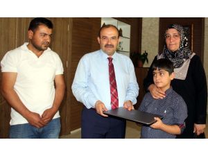Bitlis Valisi Ustaoğlu’ndan şehit oğluna bilgisayar