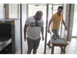Samsun’da "Hero" yazılı tişört giyen 2 kişi gözaltına alındı