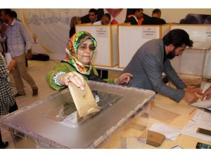 AK Parti’de İstanbul genelinde delege seçimleri başladı