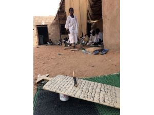 Sudan’da zor şartlarda Kuran’ı Kerim eğitimi