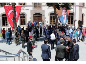 Tarihi Erzurum Kongresi 98 yıl sonra yeniden canlandırıldı