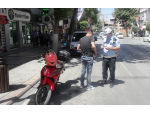 Polis kurallara uymayan motosiklet sürücülerine ceza yağdırdı