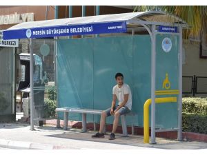 Mersin’de otobüs durakları yenileniyor