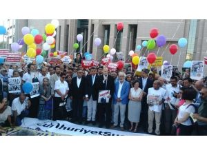 İstanbul Adliyesi önünde Cumhuriyet çalışanlarına destek eylemi