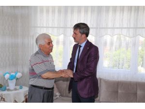 Başkan Şirin’den Muhtar Yaşar’a ’Geçmiş olsun’ ziyareti