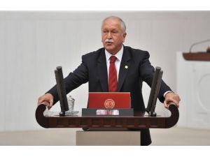 CHP Milletvekili Bülent Bektaşoğlu’ndan müfredat eleştirisi