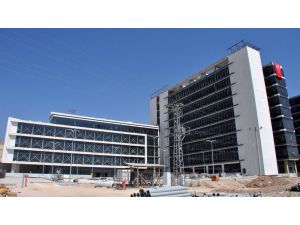 Konya protokolü Meram Tıp Fakültesi Hastanesi inşaatında incelemelerde bulundu