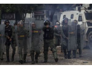 Venezuela’da Maduro karşıtı gösteriler sürüyor