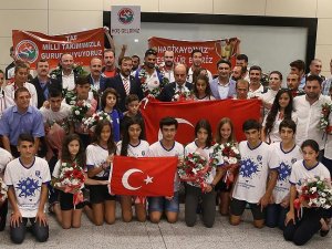 Galatasaray Feghouli transferini tamamladı