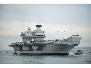 Birleşik Krallığın yeni uçak gemisi ’HMS Queen Elizabeth’ limana geldi