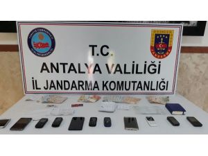 Antalya’da jandarmadan fuhuş operasyonu