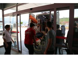 Tunceli’de ambulans ile otomobil çarpıştı: 3 yaralı