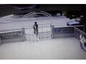 Akü hırsızları güvenlik kamerasına yakalandı
