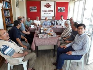 Yaşar Karayel’den Mazlum-Der’e ziyaret