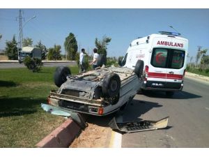 Suriyeli ailenin bulunduğu araç kaza yaptı: 4 yaralı