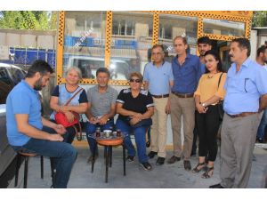 CHP heyeti Hakkari’de vatandaşlarla görüştü
