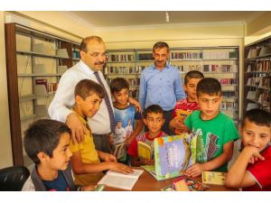 Vali Ustaoğlu’ndan belediye kurslarına ziyaret