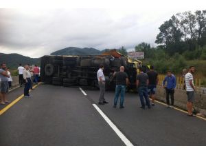 Bolu Dağı’nı trafiğe kapattı