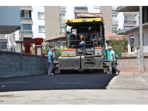 Aksaray’da yollara sıcak asfalt çalışması sürüyor