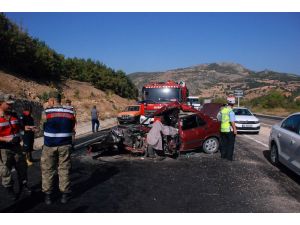 Tokat’ta otomobil ile hafif ticari araç çarpıştı: 1 ölü, 7 yaralı