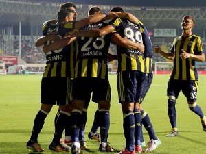Fenerbahçe galibiyeti dört golle aldı