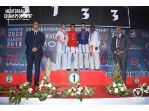 Kağıtsporlu karateciler Akdeniz Şampiyonası’ndan 4 madalya ile döndü