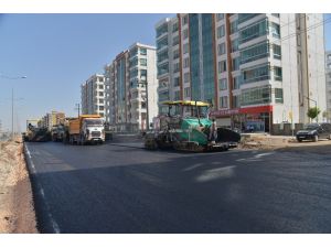 Büyükşehir Belediyesi, caddelere 304 bin ton asfalt serdi