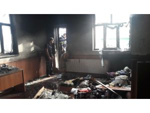Bingöl’de öğrenci yurdunun deposu yandı