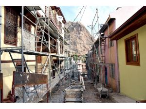 Tarihi binaların bulunduğu sokaklarda restorasyon çalışması başladı