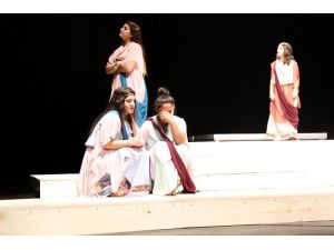 Tiyatro atölyesi öğrencileri ‘Lysistrata’ oyununu sahneleyecek