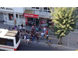 İzmir’de liseli iki grup arasında kavga