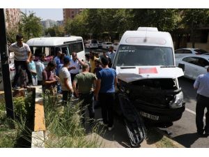 Okul servisi ile yolcu minibüsü çarpıştı: 3’ü öğrenci 7 yaralı