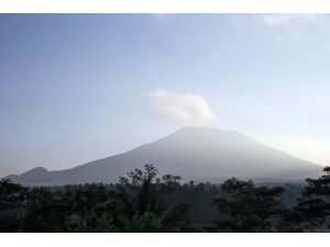Bali Adası’nın bir kısmı yanardağ nedeniyle boşaltıldı