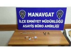 Manavgat’ta hırsızlık zanlısı uyuşturucuyla yakalandı