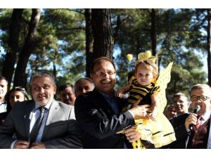 Başbakan Yardımcısı Çavuşoğlu: “Birileri varsın çıldırsın”