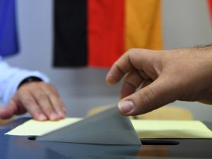 Almanya’da aşırı sağcı AfD meclise girmeyi başardı