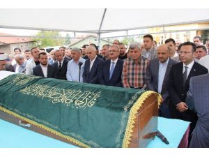 Başkan Karaosmanoğlu’nun babası son yolculuğuna uğurlandı