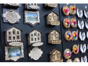 Hediyelik eşya seçimini fiyatlar belirliyor