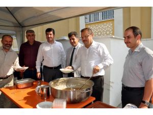 Nazilli Asımın Nesli Anadolu İmam Hatip Lisesi ilk aşure hayrını gerçekleştirdi