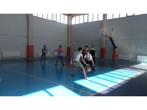 Hisarcık’ta liseler arası tek pota basketbol turnuvası