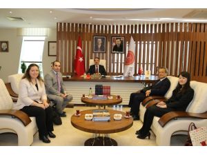 Japon Büyükelçisi Nakamura Rektör Prof. Dr. Bağlı’yı ziyaret etti