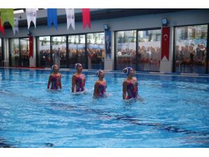 Kadıköy’de Yüzme Havuzu ve Spor Merkezi açıldı