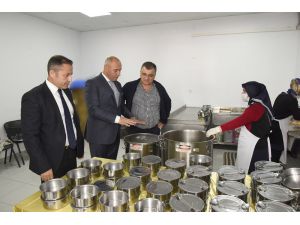 Tekkeköy’den her gün 120 aileye sıcak yemek