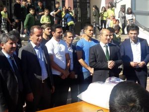Evkur Yeni Malatyaspor teknik heyeti ve futbolcuları aşure etkinliğine katıldı