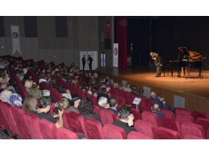 Ukraynalı Botvinov piyano resitali sundu