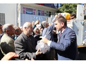 Burdur’da yaş üzüm izdihamı: 10 dakikada tükendi