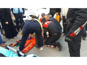 Zonguldak’ta otomobil yayaya çarptı: 1 yaralı