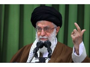 İran dini lideri Hamaney: “ABD nükleer anlaşmadan çekilirse, İran anlaşmayı bozacak”
