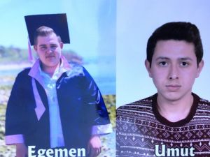 Motor kazasında ölen gençler Türk bayraklarıyla uğurlandı